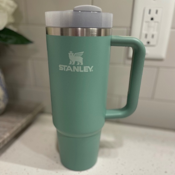 Stanley Quencher H2.0 Flowstate Tumbler 30 oz - Picture 1 of 5
